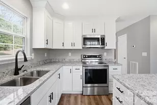 1760 Forest Side Ln, Charlotte, NC 28213 - Photo 18