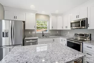 1760 Forest Side Ln, Charlotte, NC 28213 - Photo 16