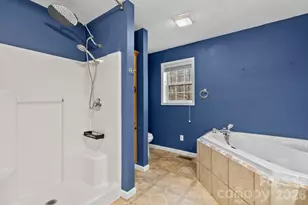 71 Captains Dr, Candler, NC 28715 - Photo 16