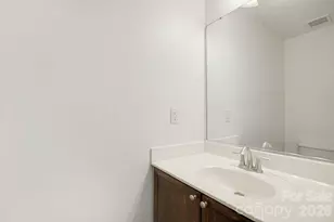 13316 Woodland Farm Dr, Charlotte, NC 28215 - Photo 22