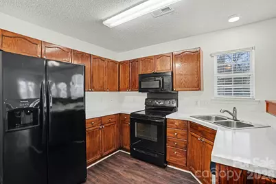 13316 Woodland Farm Drive, Charlotte, NC 28215 - Photo 6