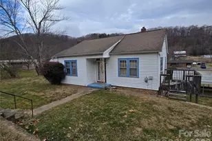 1084 Old Balsam Rd, Waynesville, NC 28786 - Photo 2