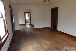 1084 Old Balsam Rd, Waynesville, NC 28786 - Photo 8