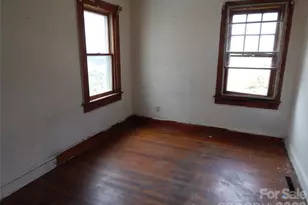 1084 Old Balsam Rd, Waynesville, NC 28786 - Photo 16