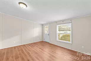 211 Forest Hollow Dr, Statesville, NC 28677 - Photo 10