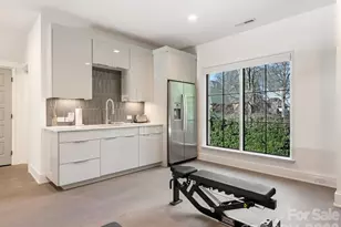 1919 Shoreham Dr, Charlotte, NC 28211 - Photo 42