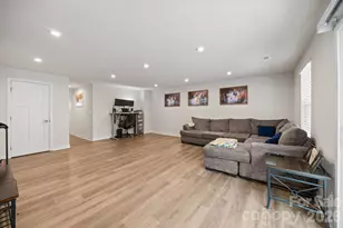 2307 Doby Crk Ln, Charlotte, NC 28262 - Photo 8