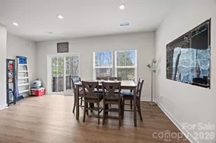 2307 Doby Crk Ln, Charlotte, NC 28262 - Photo 16