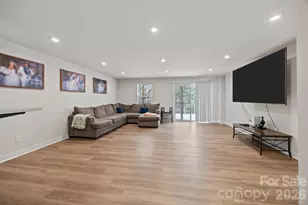 2307 Doby Crk Ln, Charlotte, NC 28262 - Photo 6