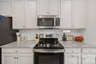 2307 Doby Crk Ln, Charlotte, NC 28262 - Photo 14