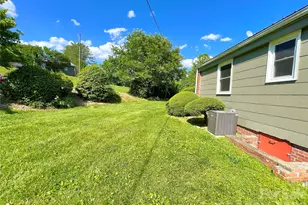 86 Trowbridge Ln, Brevard, NC 28712 - Photo 14