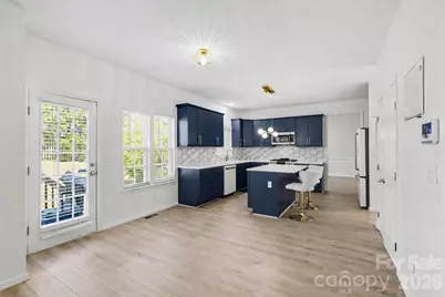 4132 Meadowview Hills Drive, Charlotte, NC 28269 - Photo 12