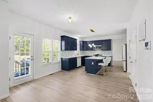 4132 Meadowview Hills Dr, Charlotte, NC 28269 - Photo 12