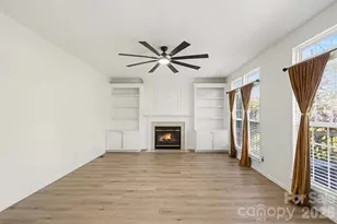 4132 Meadowview Hills Dr, Charlotte, NC 28269 - Photo 10