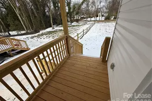 626 W Bell St, Statesville, NC 28677 - Photo 16