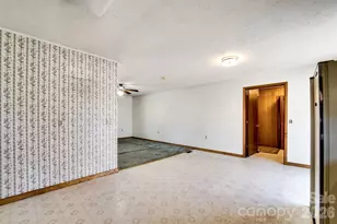 21 Queen St, Sylva, NC 28779 - Photo 8