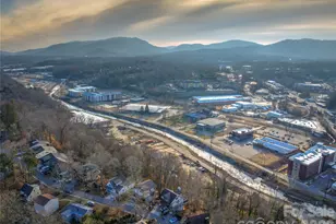 314 Bowling Park Rd, Asheville, NC 28803 - Photo 2