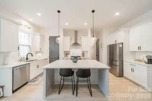 608 Ambassador St, Charlotte, NC 28208 - Photo 8