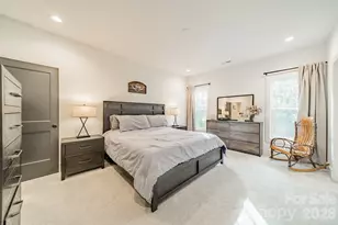 608 Ambassador St, Charlotte, NC 28208 - Photo 12