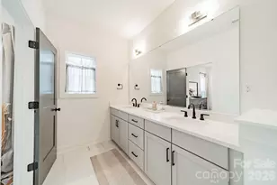 608 Ambassador St, Charlotte, NC 28208 - Photo 16
