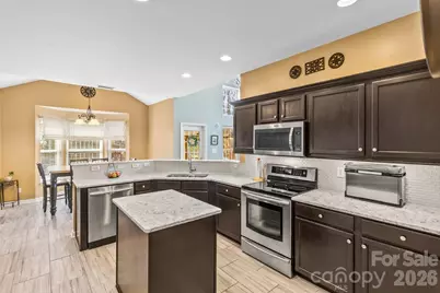 5715 Whitegate Lane, Charlotte, NC 28269 - Photo 8