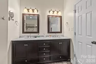 5715 Whitegate Ln, Charlotte, NC 28269 - Photo 20