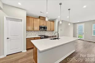 606 Webster Ln, Cramerton, NC 28032 - Photo 6