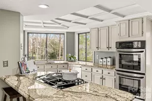 9562 Hunting Ct, Matthews, NC 28105 - Photo 16