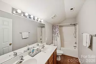 2731 Meadow Knoll Dr, Charlotte, NC 28269 - Photo 22