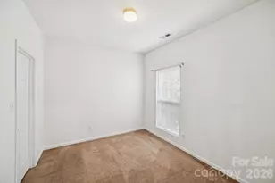 2731 Meadow Knoll Dr, Charlotte, NC 28269 - Photo 18