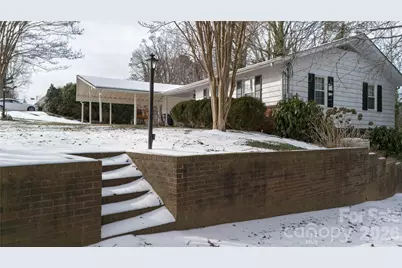 40 Forest Avenue, Granite Falls, NC 28630 - Photo 2