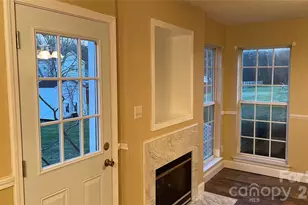 6912 Alanbrook Rd, Charlotte, NC 28215 - Photo 12