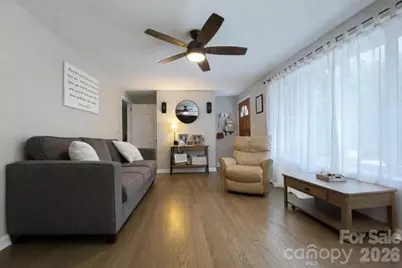 1130 27th Avenue NE, Hickory, NC 28601 - Photo 4