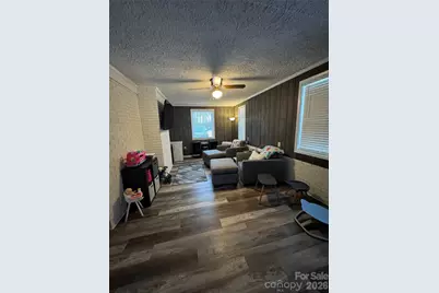 1130 27th Avenue NE, Hickory, NC 28601 - Photo 10