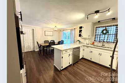 1130 27th Avenue NE, Hickory, NC 28601 - Photo 14