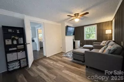 1130 27th Avenue NE, Hickory, NC 28601 - Photo 8