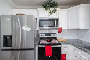 505 E Cloninger St, Dallas, NC 28034 - Photo 10