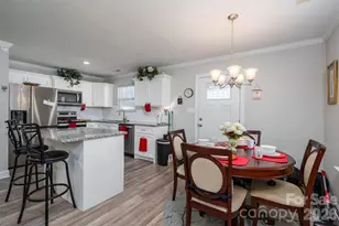 505 E Cloninger St, Dallas, NC 28034 - Photo 8