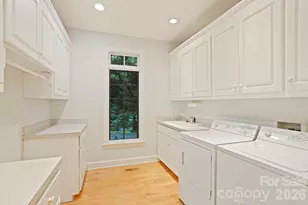 132 Berry Creek Dr, Flat Rock, NC 28731 - Photo 16