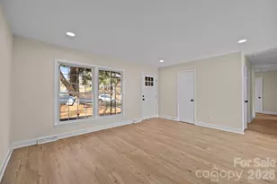 7101 Woodstock Dr, Charlotte, NC 28210 - Photo 4