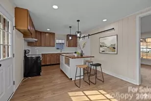 7101 Woodstock Dr, Charlotte, NC 28210 - Photo 8