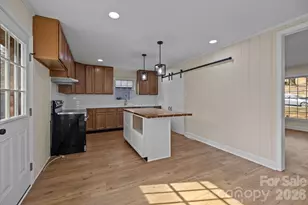 7101 Woodstock Dr, Charlotte, NC 28210 - Photo 10