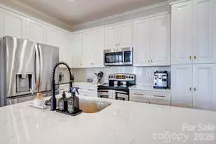 230 S Tryon St, Charlotte, NC 28202 - Photo 4