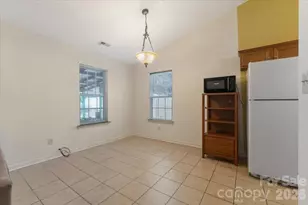 1914 Sloan Dr, Charlotte, NC 28208 - Photo 6