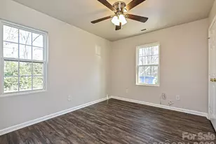 362 E Mills Ave, Mooresville, NC 28115 - Photo 4