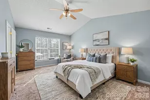 10026 Dauphine Dr, Charlotte, NC 28216 - Photo 16