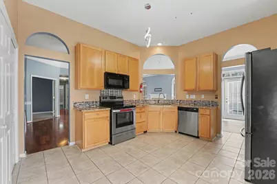 10026 Dauphine Drive, Charlotte, NC 28216 - Photo 10