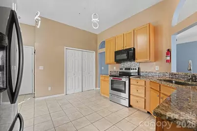 10026 Dauphine Drive, Charlotte, NC 28216 - Photo 12