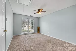 10026 Dauphine Dr, Charlotte, NC 28216 - Photo 20