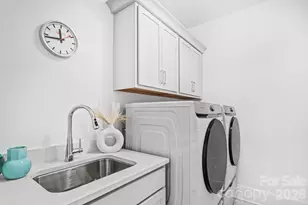 2852 Dorchester Pl, Charlotte, NC 28209 - Photo 46